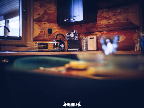 BRATNIA BYSTRE - Domy z bala z jacuzzi i sauna