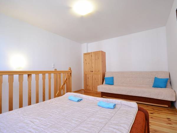 POKÓJ 2 NA PIĘTRZE