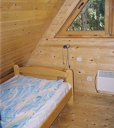 chata góralska-jedna z sypialni