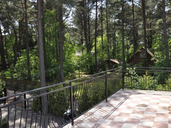 Taras do pokoju 4os.z łazienką