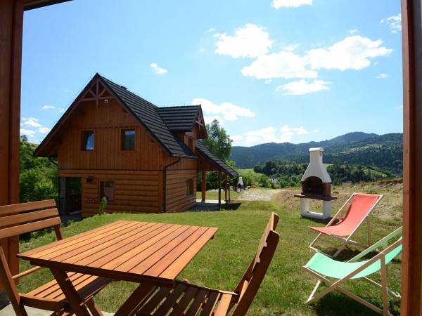 Samodzielny ogródek z grillem