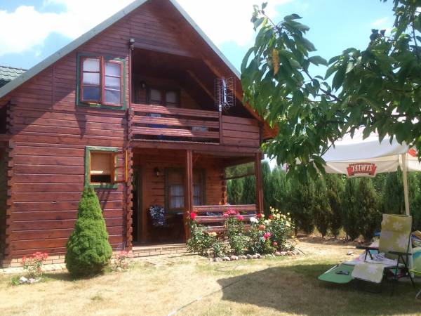 DOMEK RODZINNY NAD JEZIOREM BIAŁYM