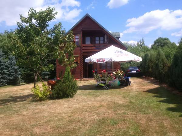 DOMEK RODZINNY NAD JEZIOREM BIAŁYM