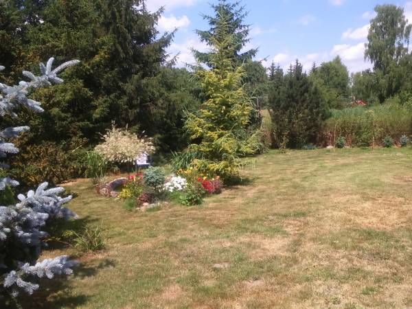 DOMEK RODZINNY NAD JEZIOREM BIAŁYM