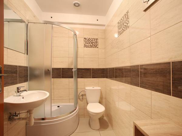 Tanie Noclegi dla firm Traper