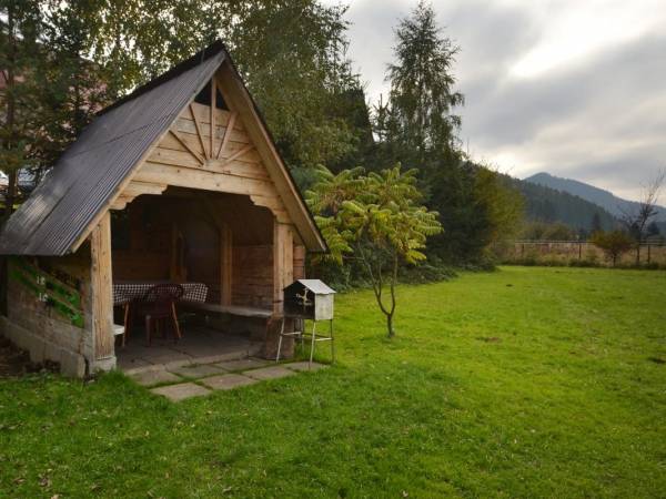 szałas do grilowania