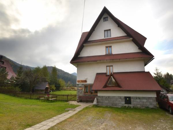 budynek od strony ulicy