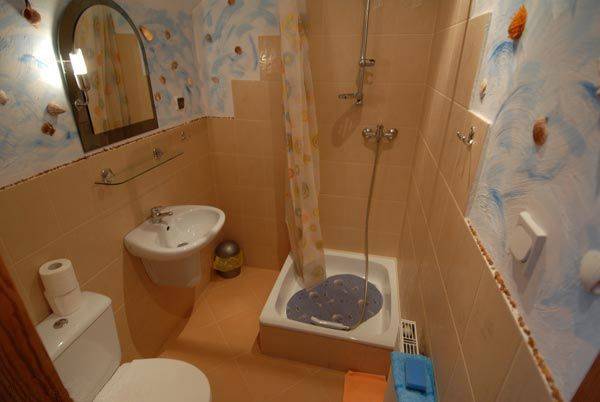 pokój nr 8 łazienka