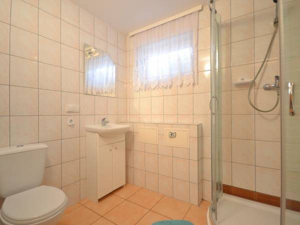 Łazienka w pokoju typu studio.