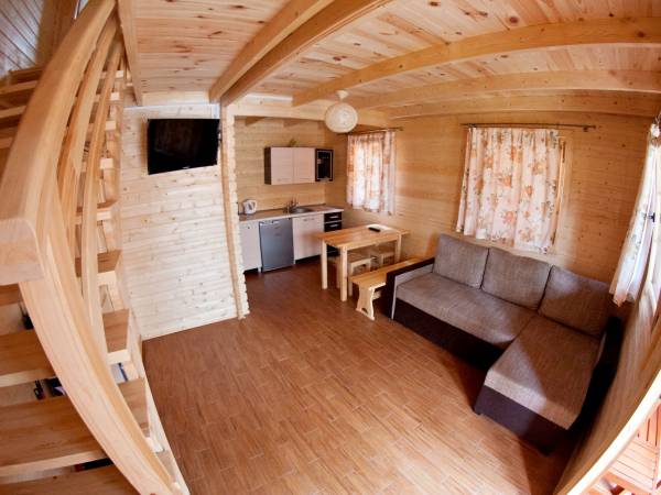 pokoj z aneksem w domku z bala