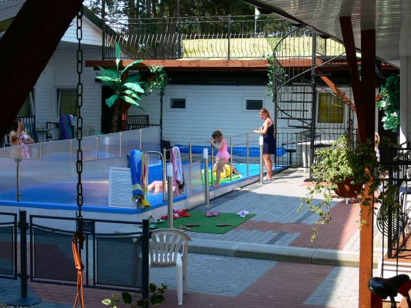 Max - Mielno Apartamenty Pokoje Domki Restauracja