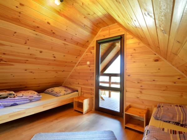 SYPIALNIA W DOMKU PIĘTROWYM