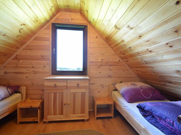 SYPIALNIA W DOMKU PIĘTROWYM