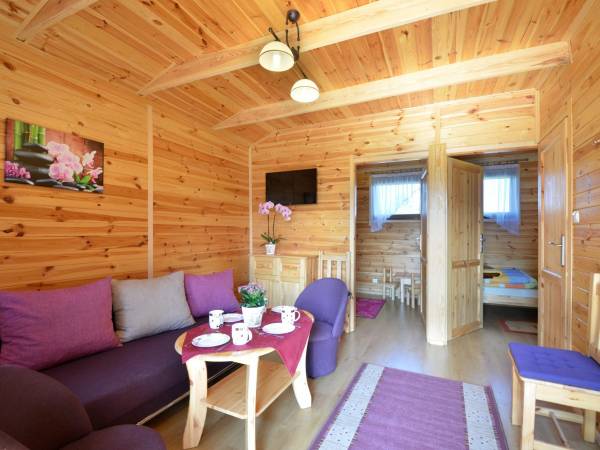 WNĘTRZE DOMKU PARTEROWEGO