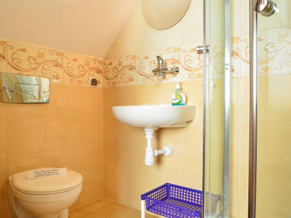 łazienka przy pokoju nr 1