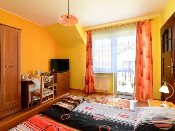 Willa Adek - Pokoje i Domki Apartamentowe