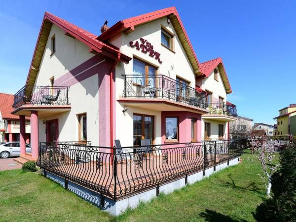 Willa Adek - Pokoje i Domki Apartamentowe