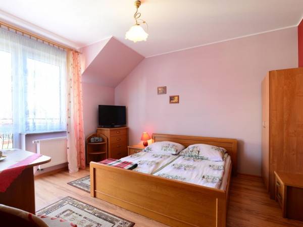 Willa Adek - Pokoje i Domki Apartamentowe