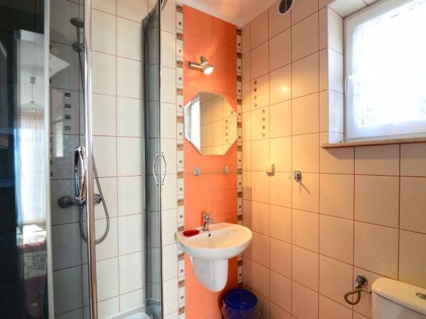 Willa Adek - Pokoje i Domki Apartamentowe