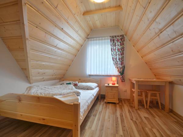 pokoj lozko malzenskie nr 9