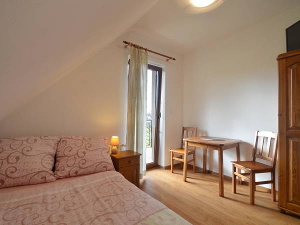 Pokój 2 osobowy z łóżkiem małżeńskim