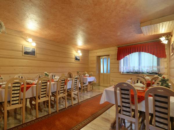 jadalnia i kuchnia, w której serwujemy domowe posiłki