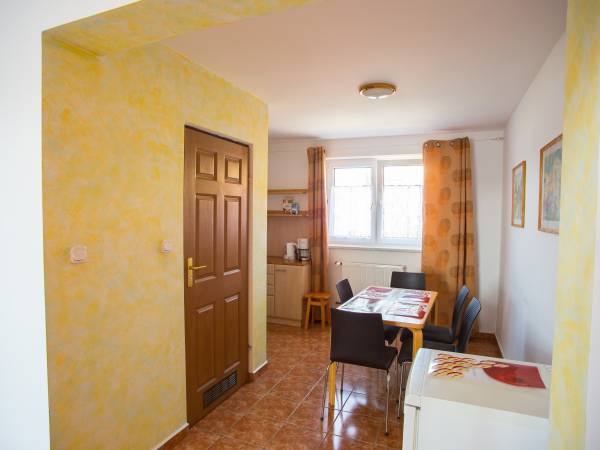 Kuchnia i miejsce jadalne (Nr 6)