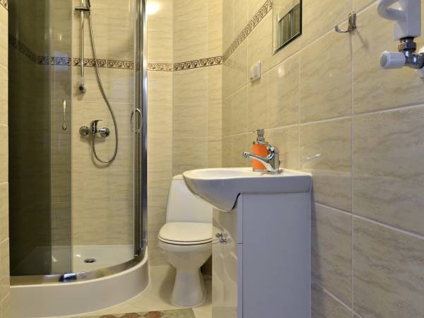 łazienka - pokój 4-osobowy