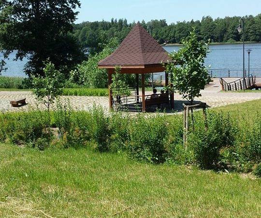 Miejsce na ognisko i zadaszona altana