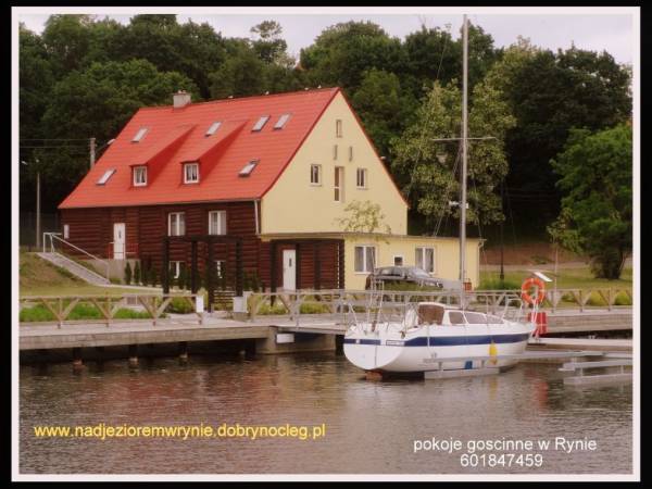 pokoje gościnne nad jeziorem w Rynie