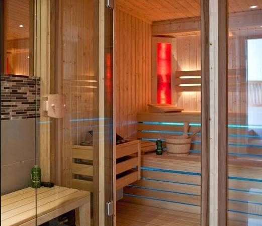 Sauna Fińska z lampami solnymi i koloroterapią