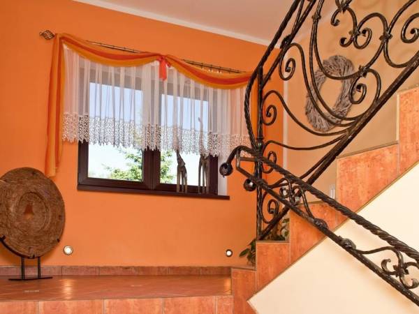 Klatka schodowa - Korab Brązowy