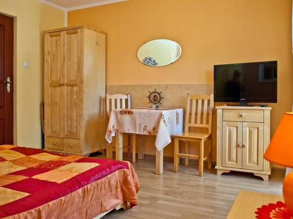 Pokój nr 7, 2-os z łazienką, balkonem, dostępem do aneksu kuchennego