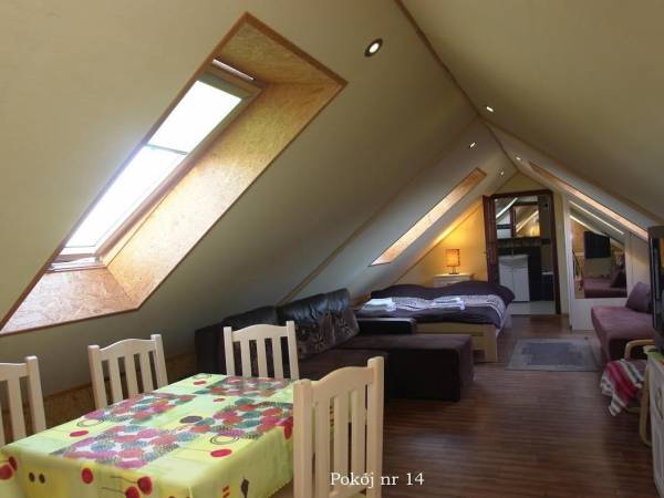 Pokój nr 14, 4-os z łazienką z aneksem kuchennym
