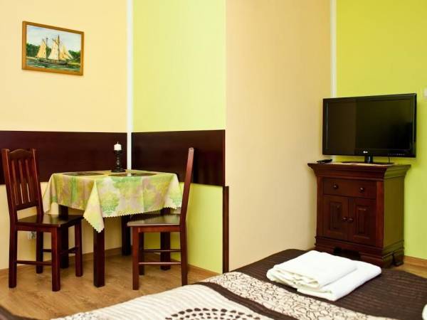 Pokój nr 11, 2-os z łazienką, balkonem, dostępem do aneksu kuchennego