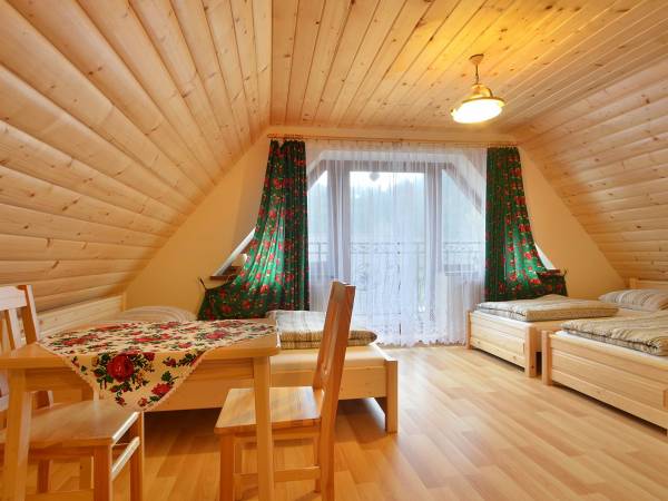 Pokój 5 os z balkonem