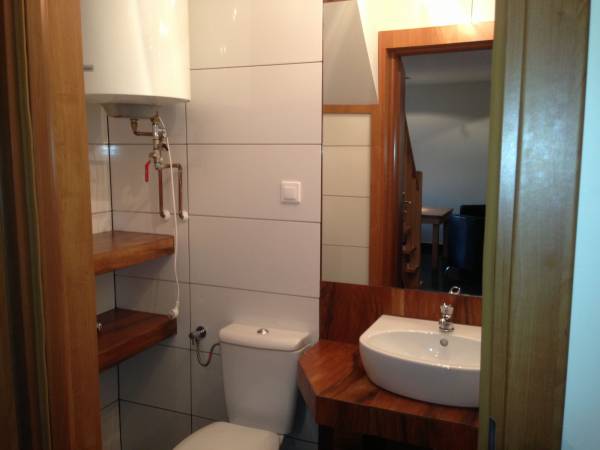 Apartament piętrowy-łazienka