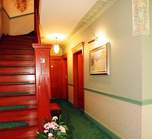 Korytarz 1 piętro Willa Amor Krynica Morska pokoje blisko morza