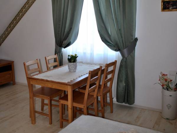 Domki i pokoje Nadia