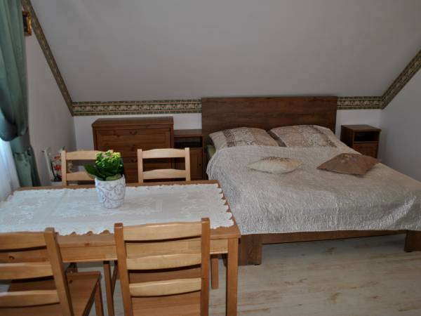 Domki i pokoje Nadia