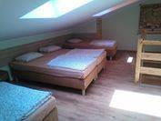 spanie na antrwsoli dla 4 osób