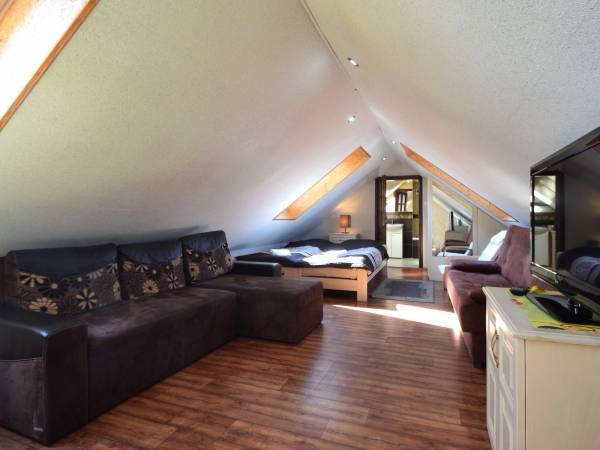 Pokój nr 14, 4-os z łazienką i aneksem kuchennym