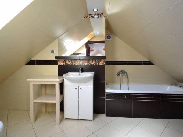 Łazienka do pok. nr 14, 4-os.