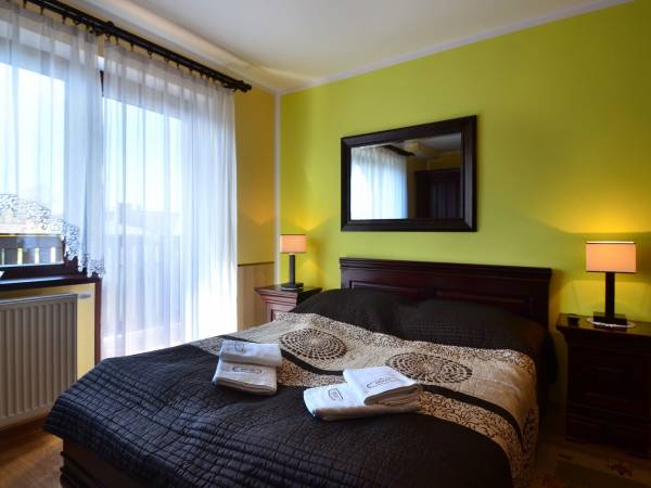 Pokój nr 11, 2-os z łazienką, balkonem, dostępem do aneksu kuchennego