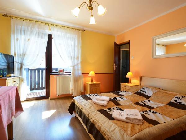 Pokój nr 7, 2-os z łazienką, balkonem, aneksu kuchennego