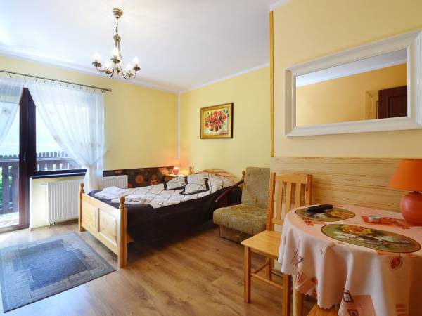 Pokój nr 3, 2-os z dostawką, łazienką, balkonem, dostępem do kuchni