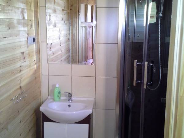 Łazienka w domku letniskowym