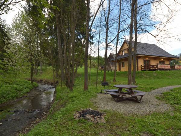 Miejsce na ognisko i griil.