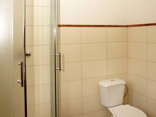 Łazienka w domku 8-sobowym