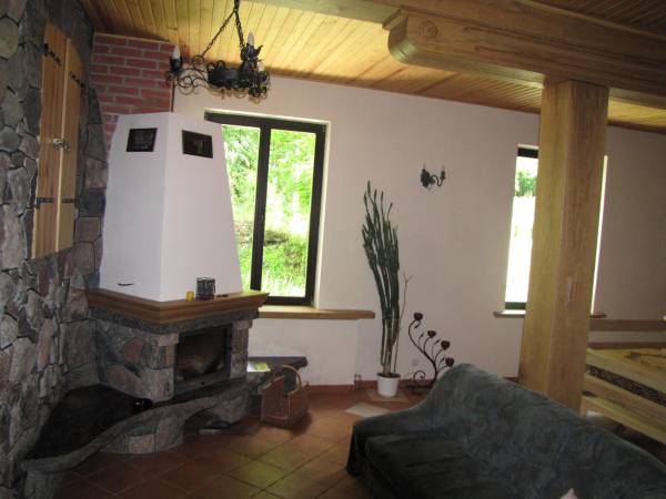 świetlica z kominkiem